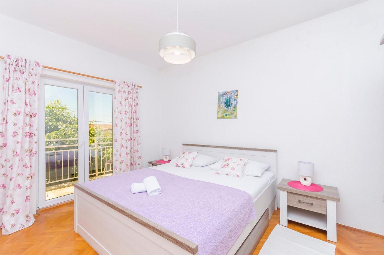 Apartments Zora Starigrad Exterior photo