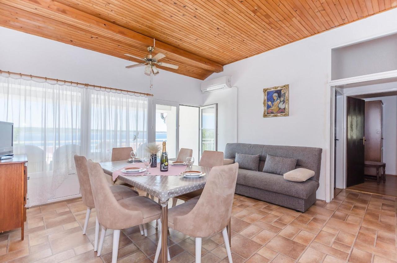 Apartments Zora Starigrad Exterior photo