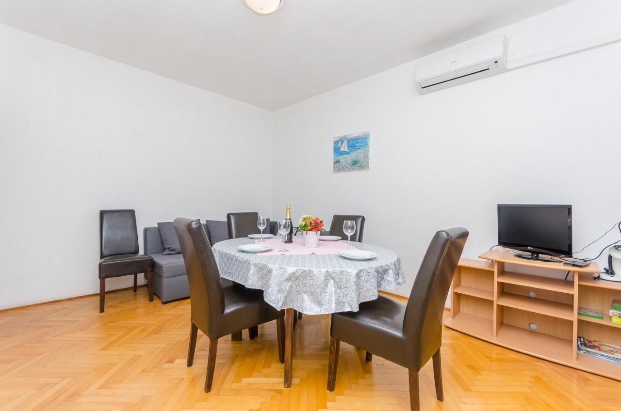 Apartments Zora Starigrad Exterior photo